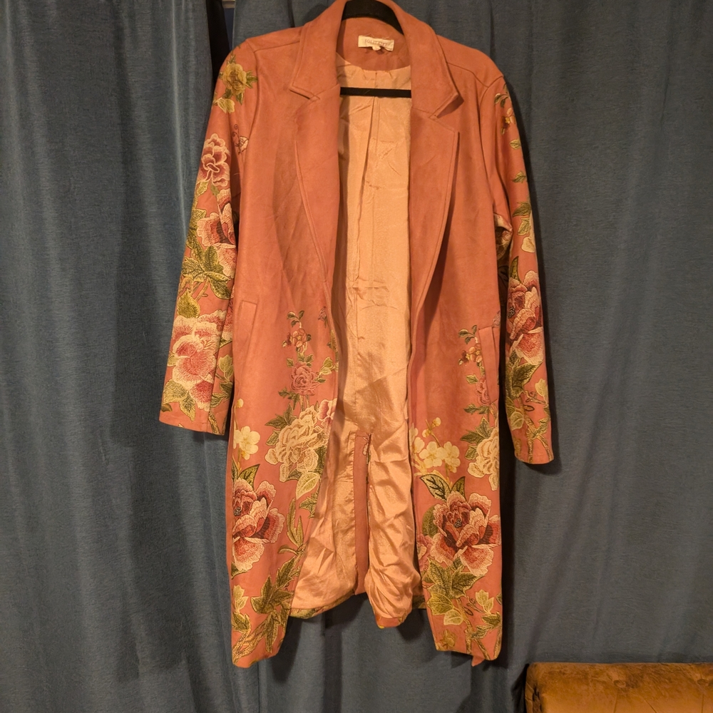 Solitaire Pink Floral Embroidered Blazer